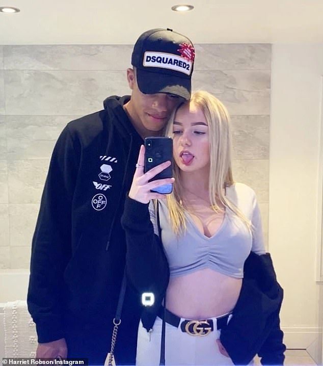 据意大利媒体laroma24报道，罗马的长期伤员库姆布拉和亚伯拉罕已经在本周恢复训练。